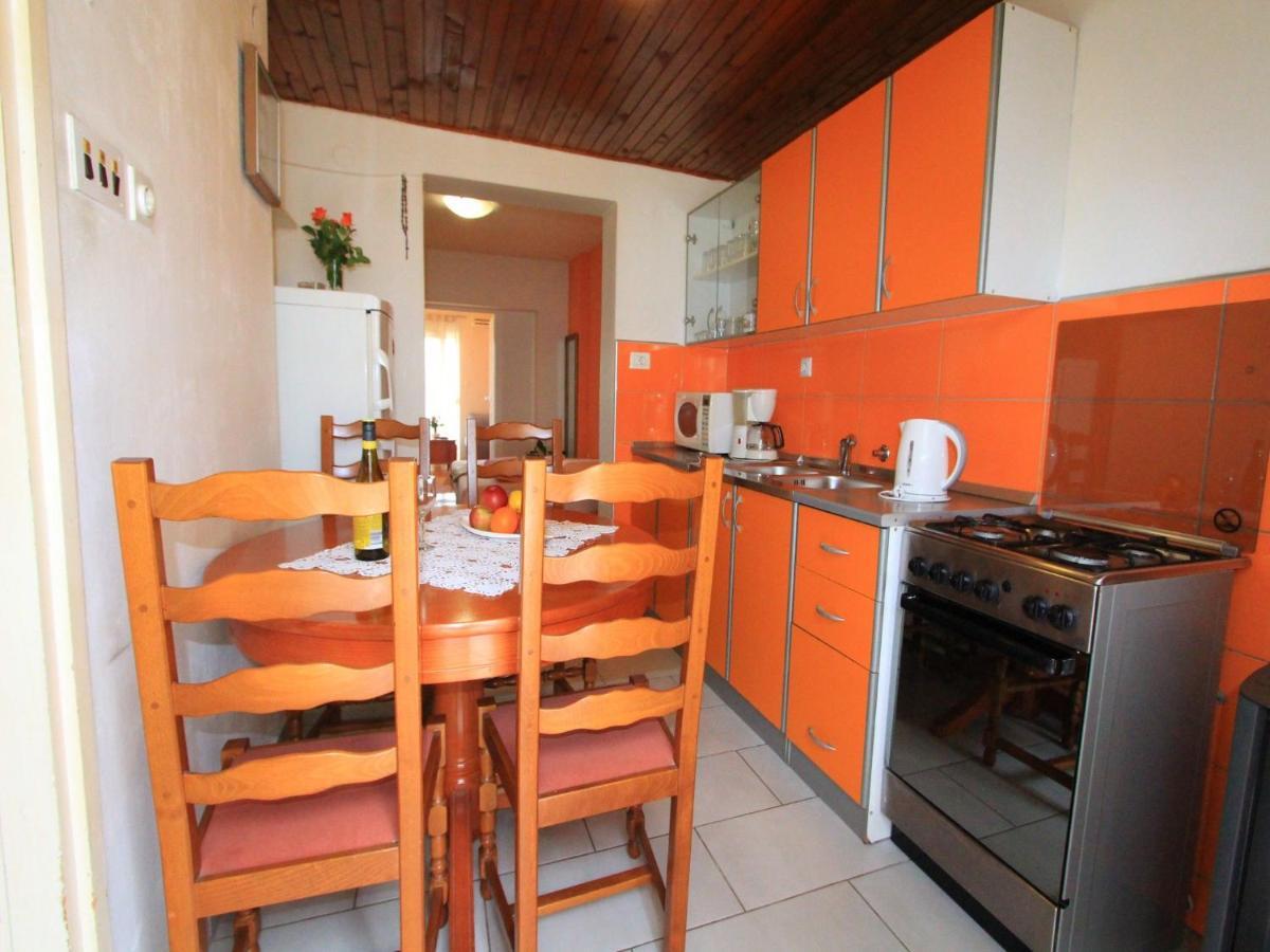 Apartment Tamarut Цриквеница Экстерьер фото